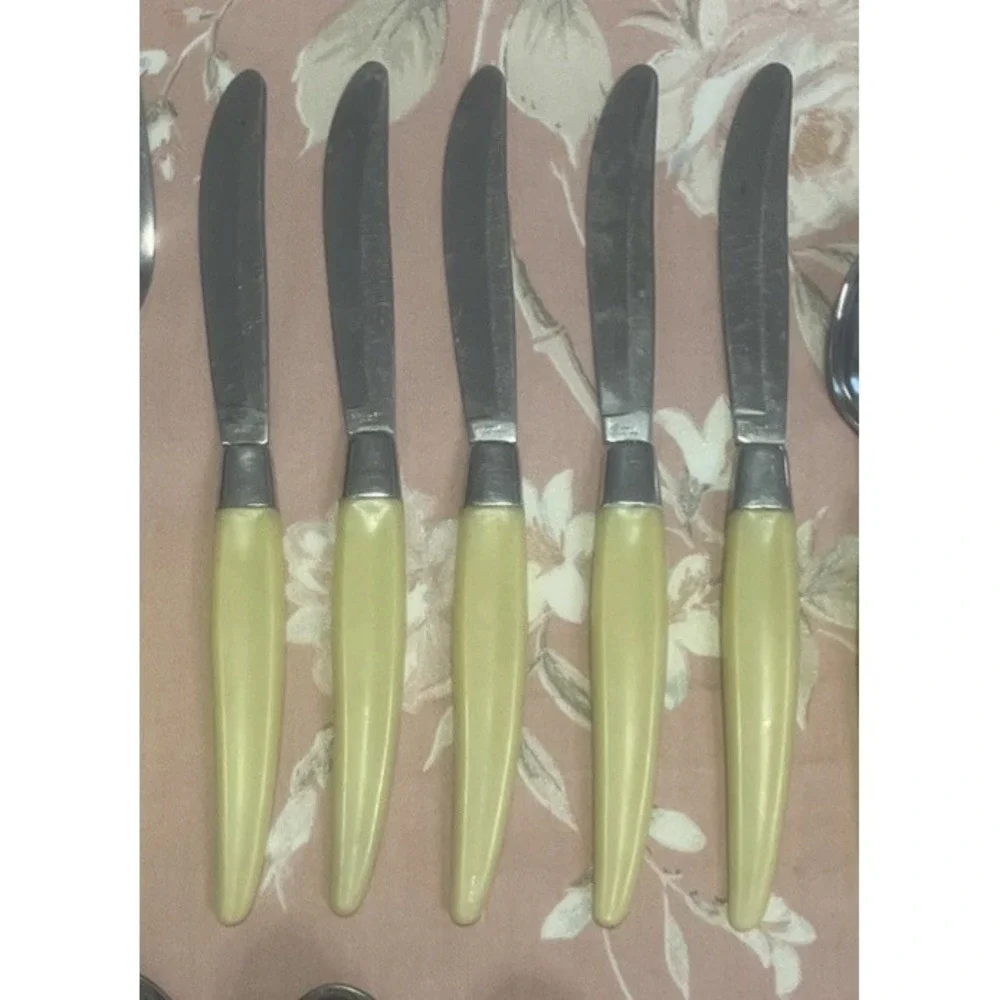 Vintage Stainless Steel Flatware Mid Century Modern Cream Handles 23 Pieces